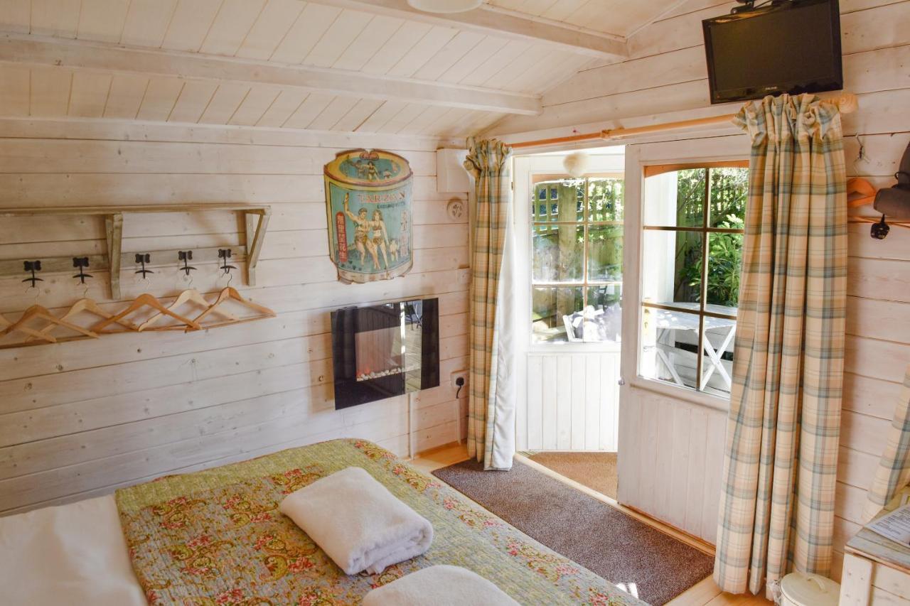 Ward Avenue B&B Cowes  Bagian luar foto